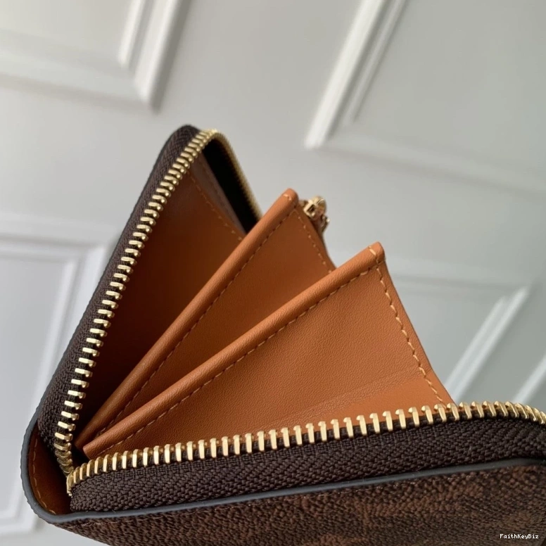 4240 Wallets LX Breathable 0619